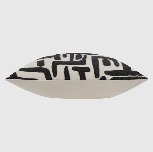 Coussin en coton brodé Brooke